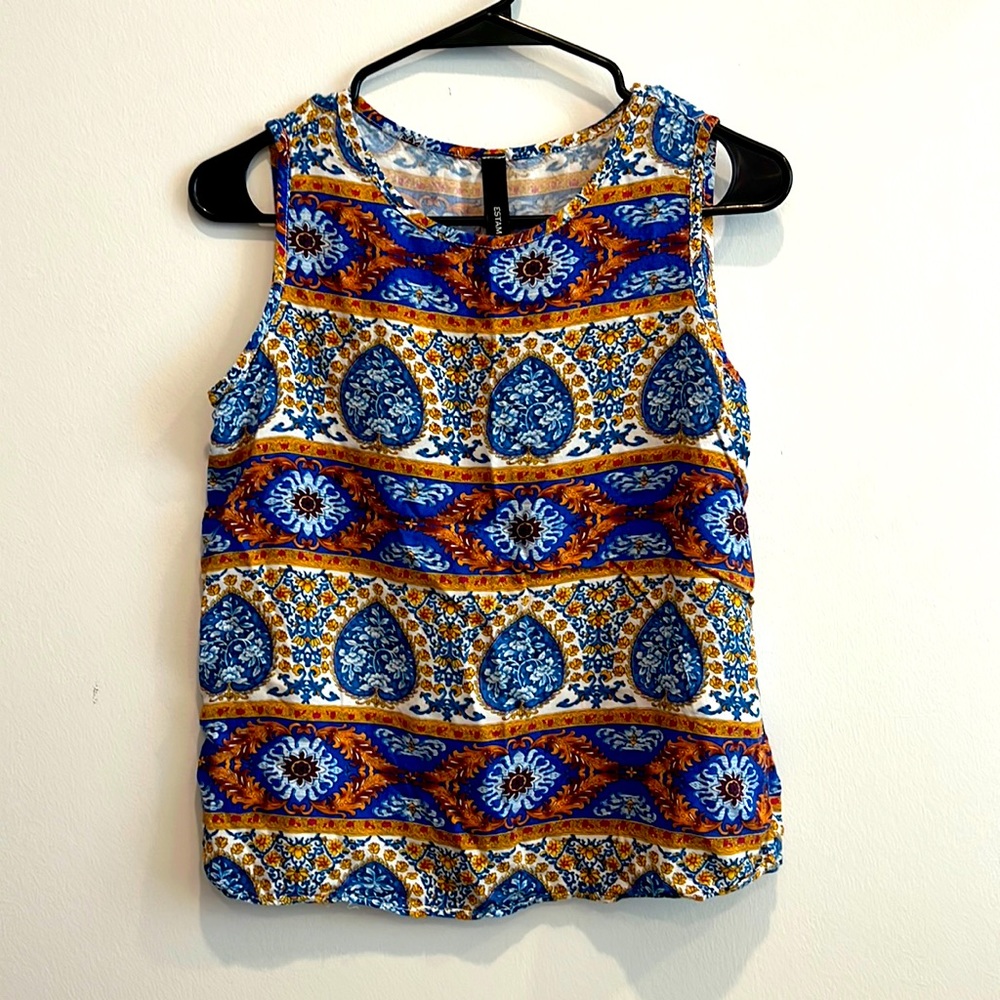 Printed sleeveless top